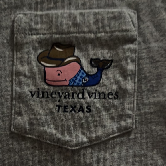 Vineyard Vines Tshirt - Picture 2 of 4
